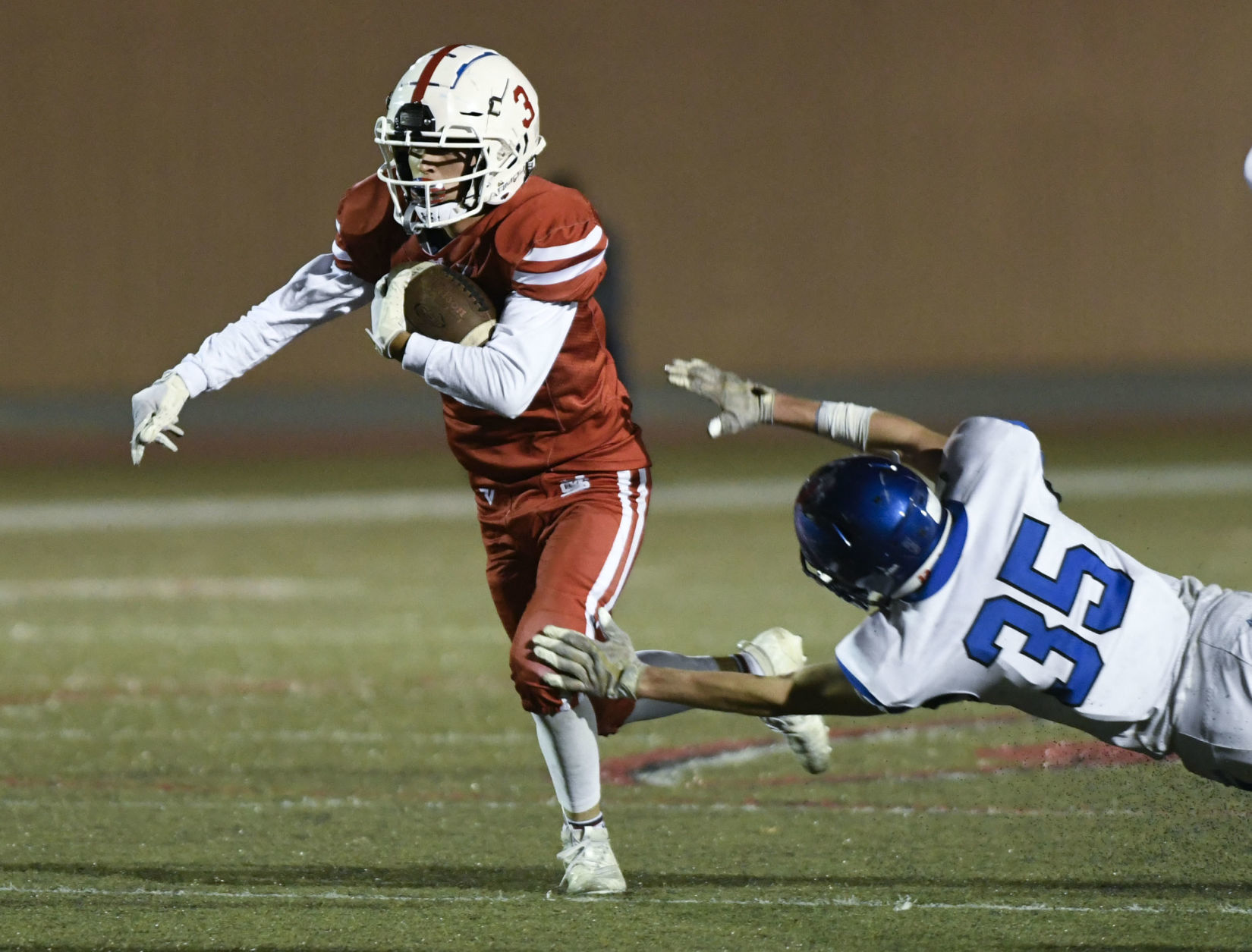 102519 MB SM football 05.jpg
